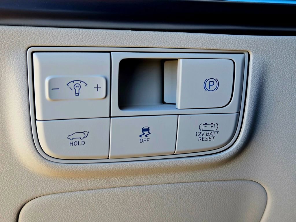 New 2026 Hyundai Tucson Limited image 16