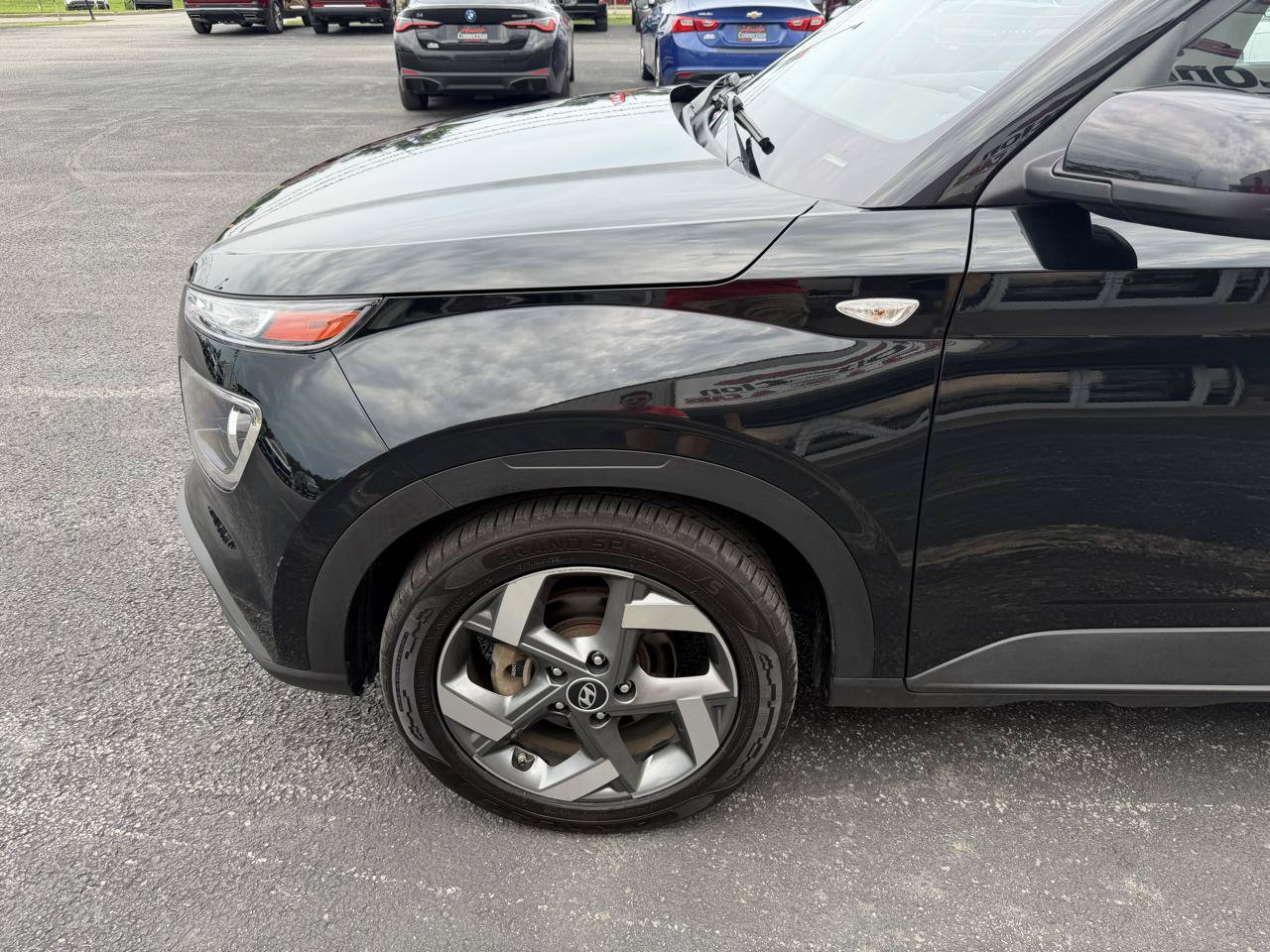 Used 2022 Hyundai Venue SEL w/ Cargo Package FWD image 11