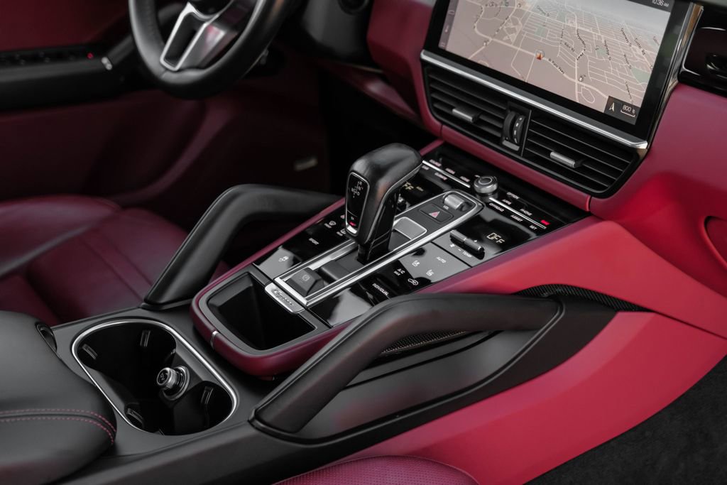 Used 2019 Porsche Cayenne image 26