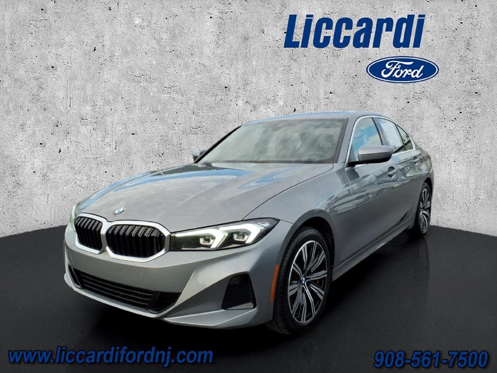 Used 2025 BMW 330i xDrive Sedan w/ Convenience Package AWD/4WD image 3