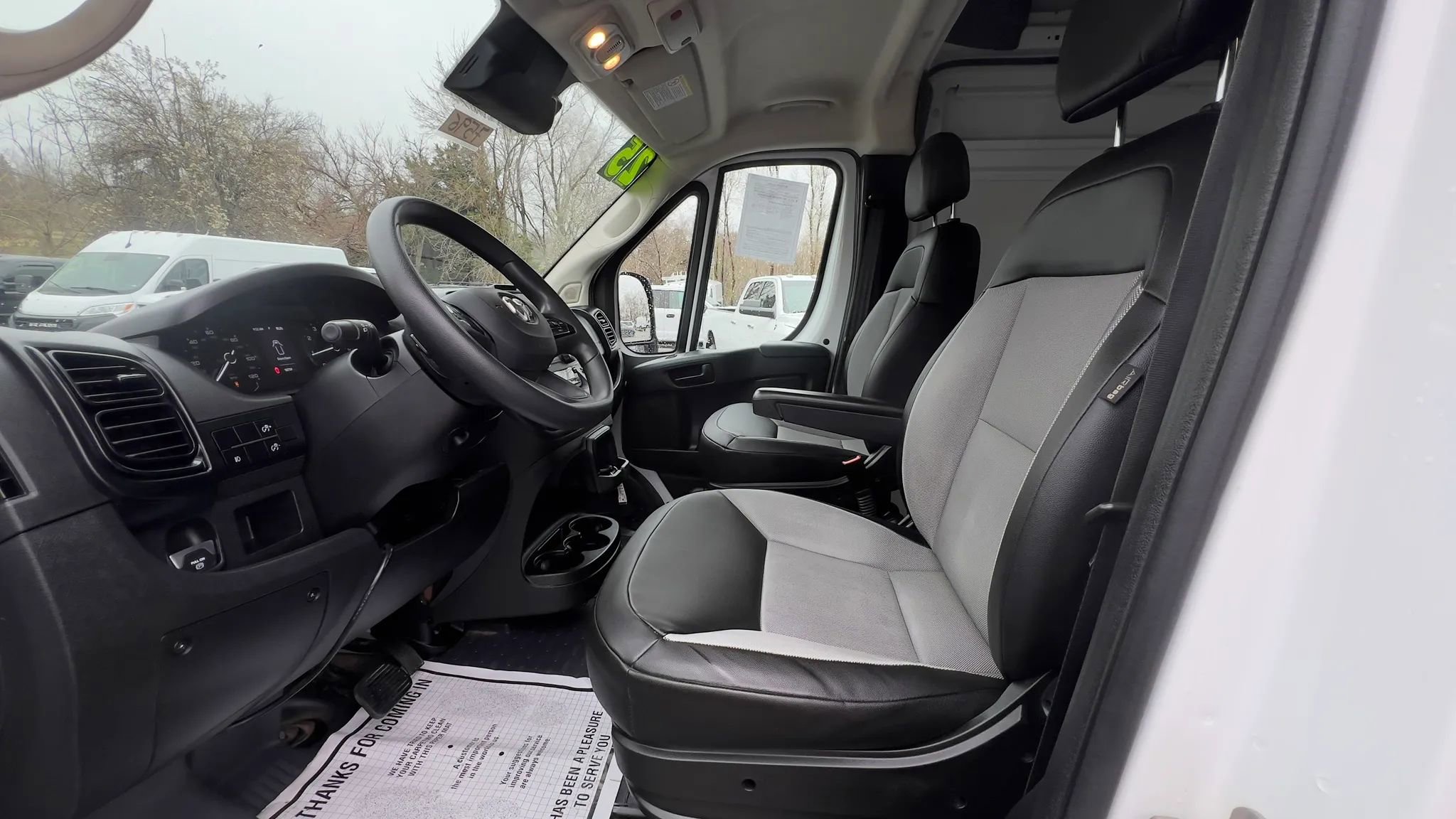 Used 2025 RAM ProMaster 2500 w/ Convenience Group FWD image 19