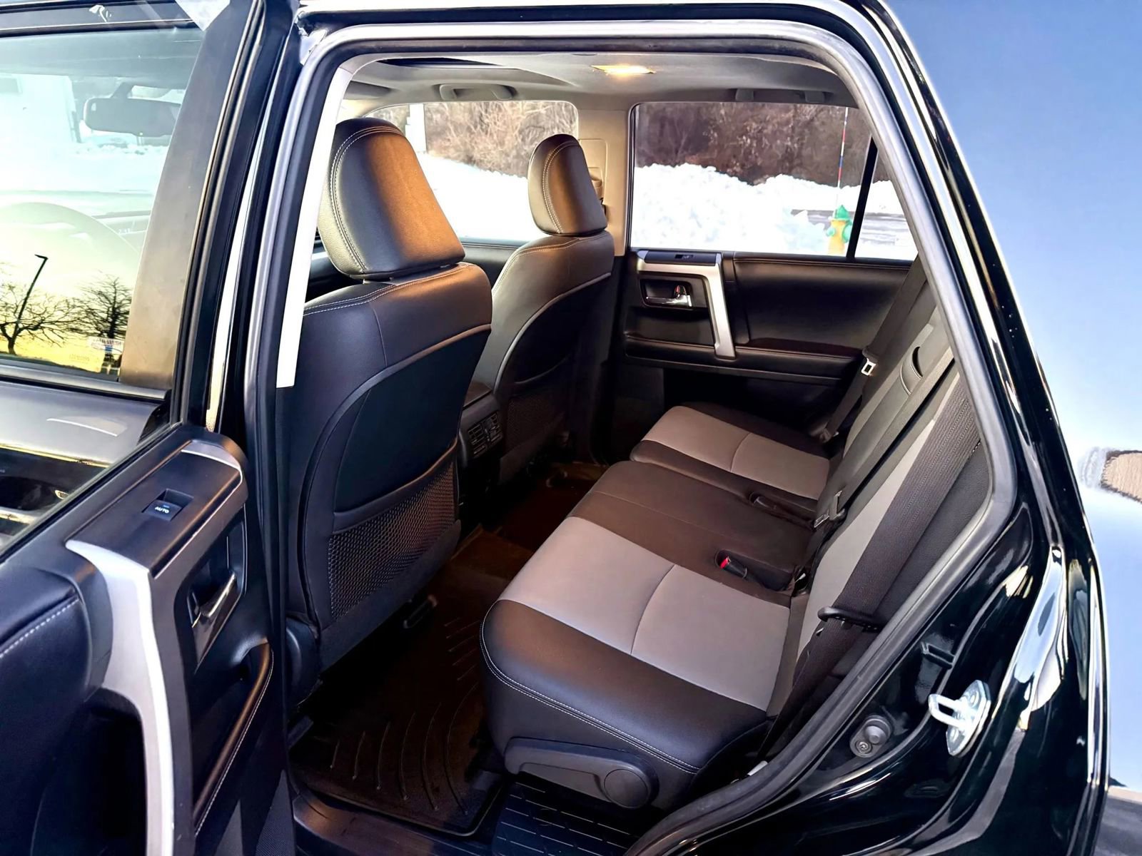 Used 2017 Toyota 4Runner Limited image 15