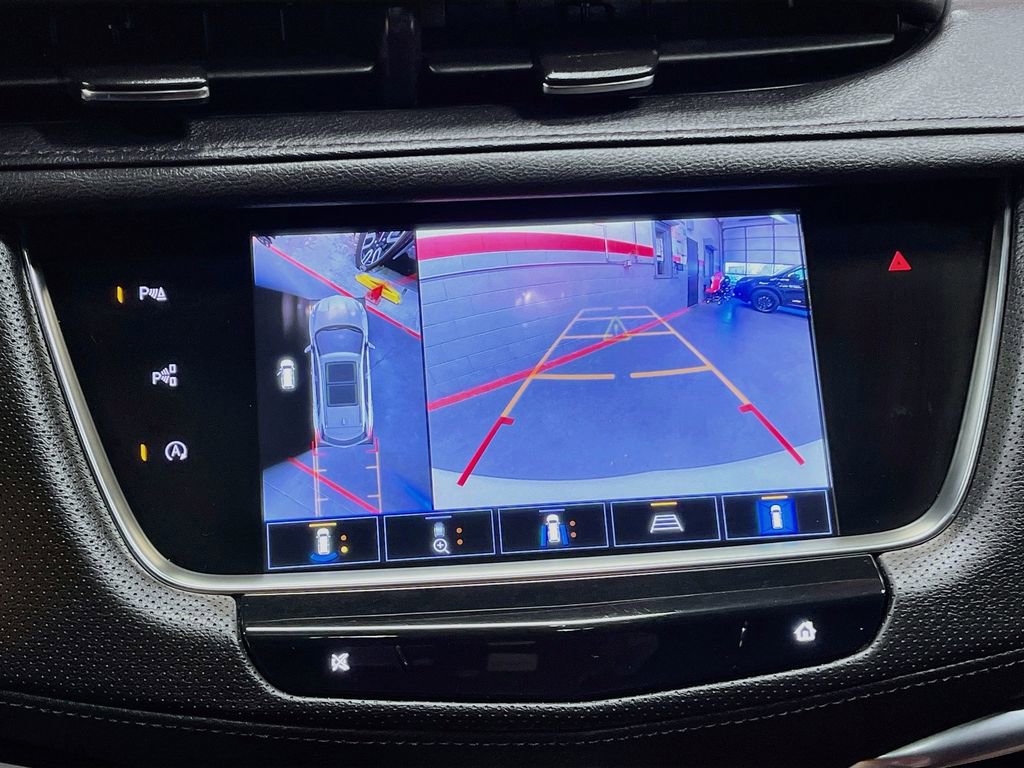 Used 2025 Cadillac XT5 Sportv w/ Technology Package AWD/4WD image 14
