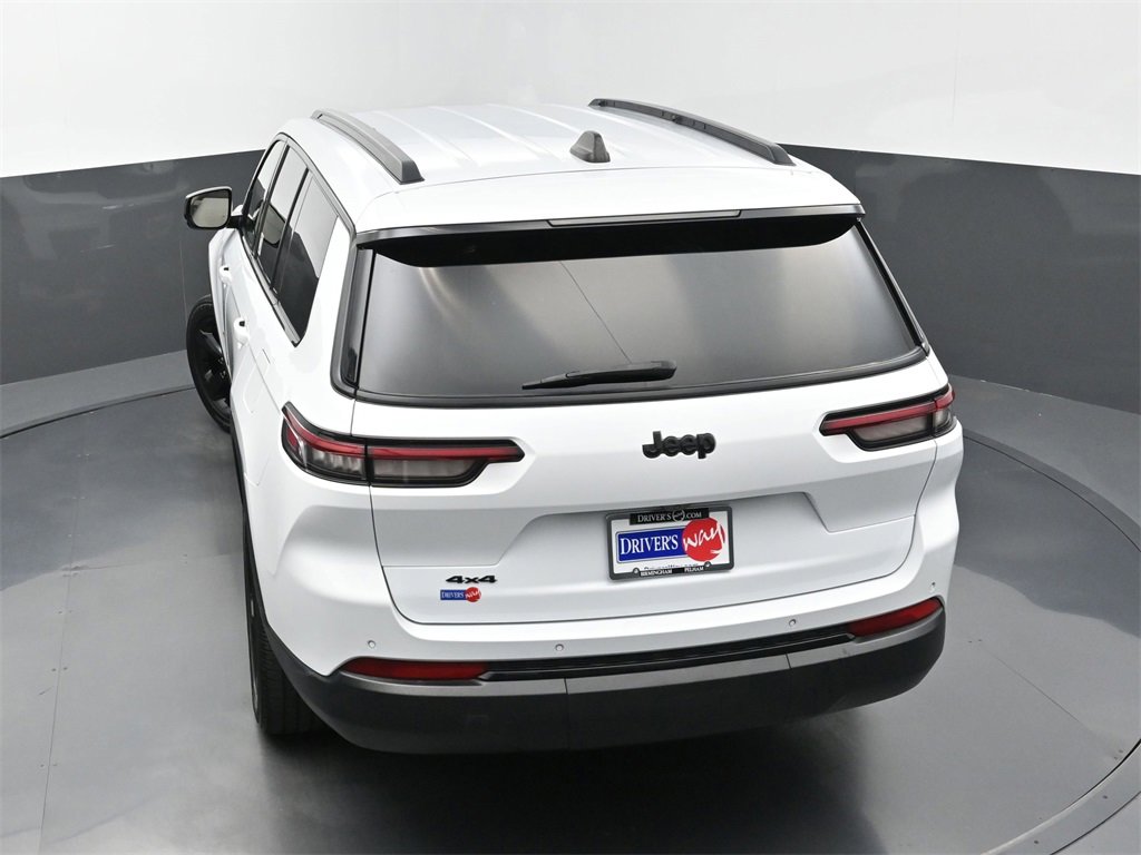Used 2023 Jeep Grand Cherokee L Laredo image 37