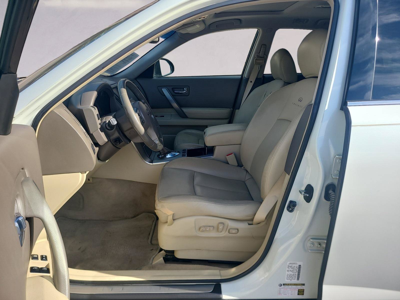 Used 2008 INFINITI FX35 2WD w/ Touring Pkg image 11