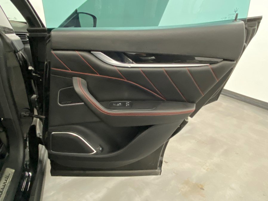 Used 2020 Maserati Levante GranSport image 47