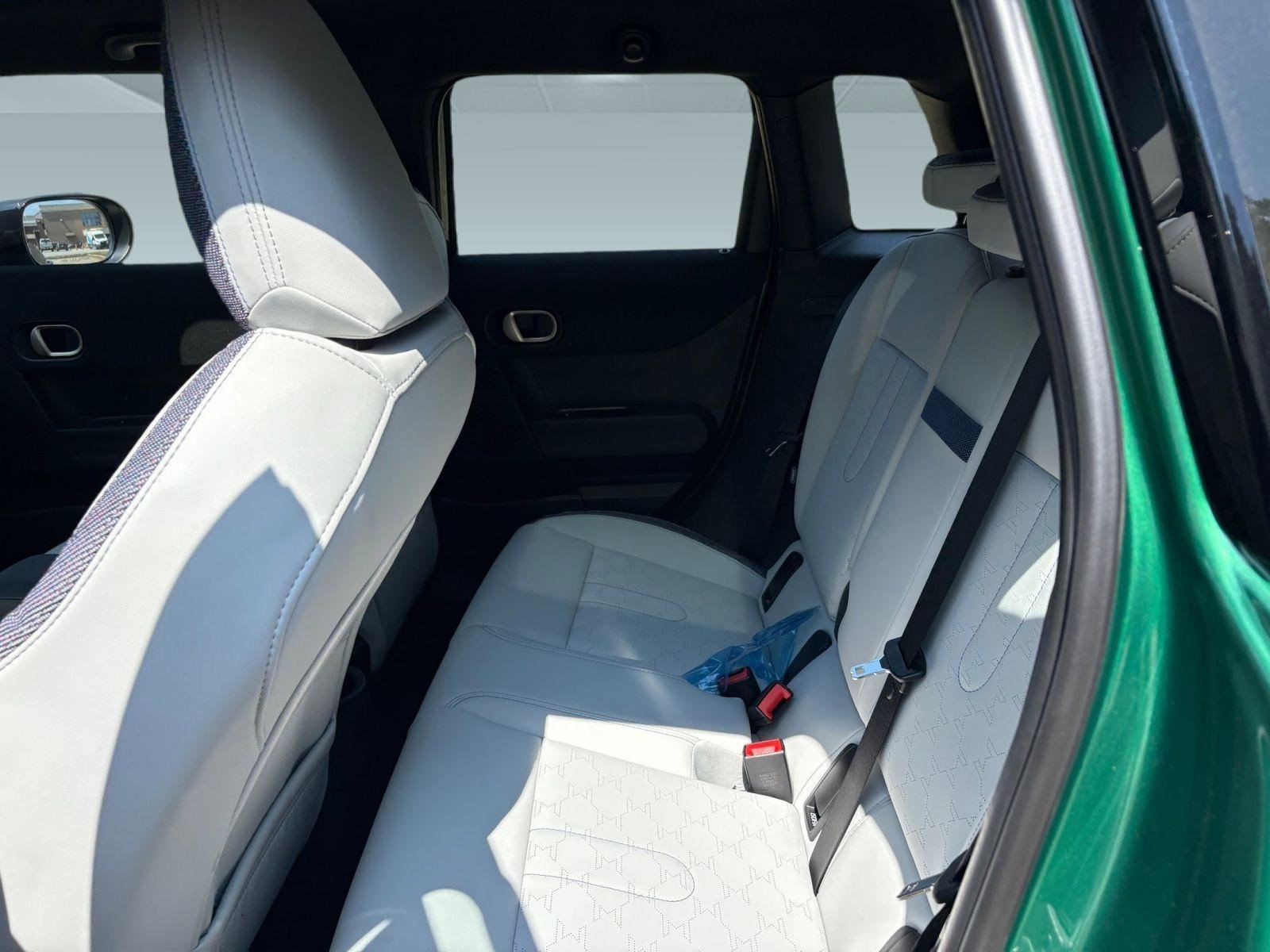 New 2026 MINI Cooper 4-Door Hardtop image 21