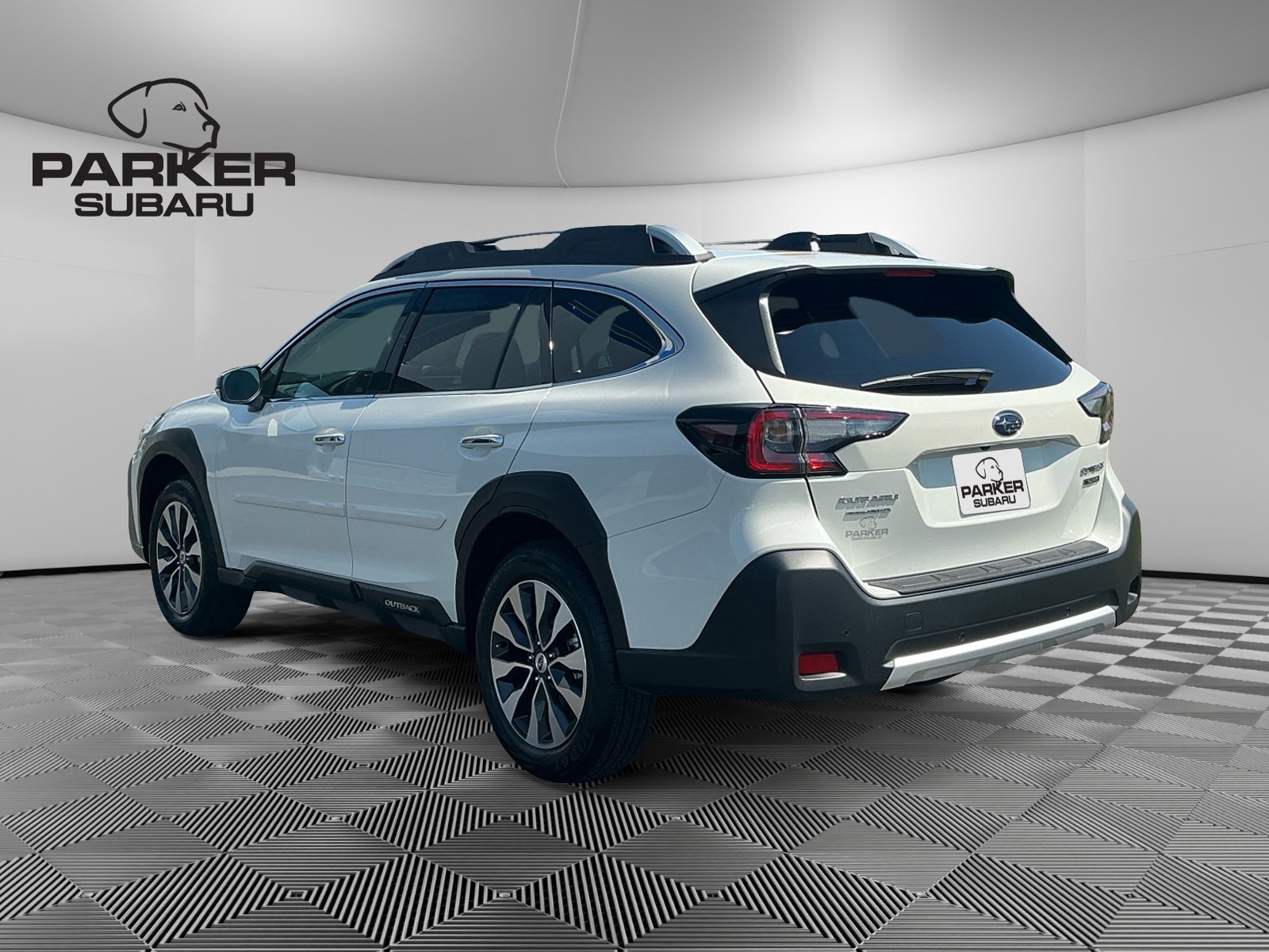 Used 2025 Subaru Outback Touring AWD/4WD image 3