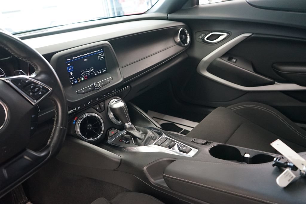 Used 2023 Chevrolet Camaro LT RWD image 10