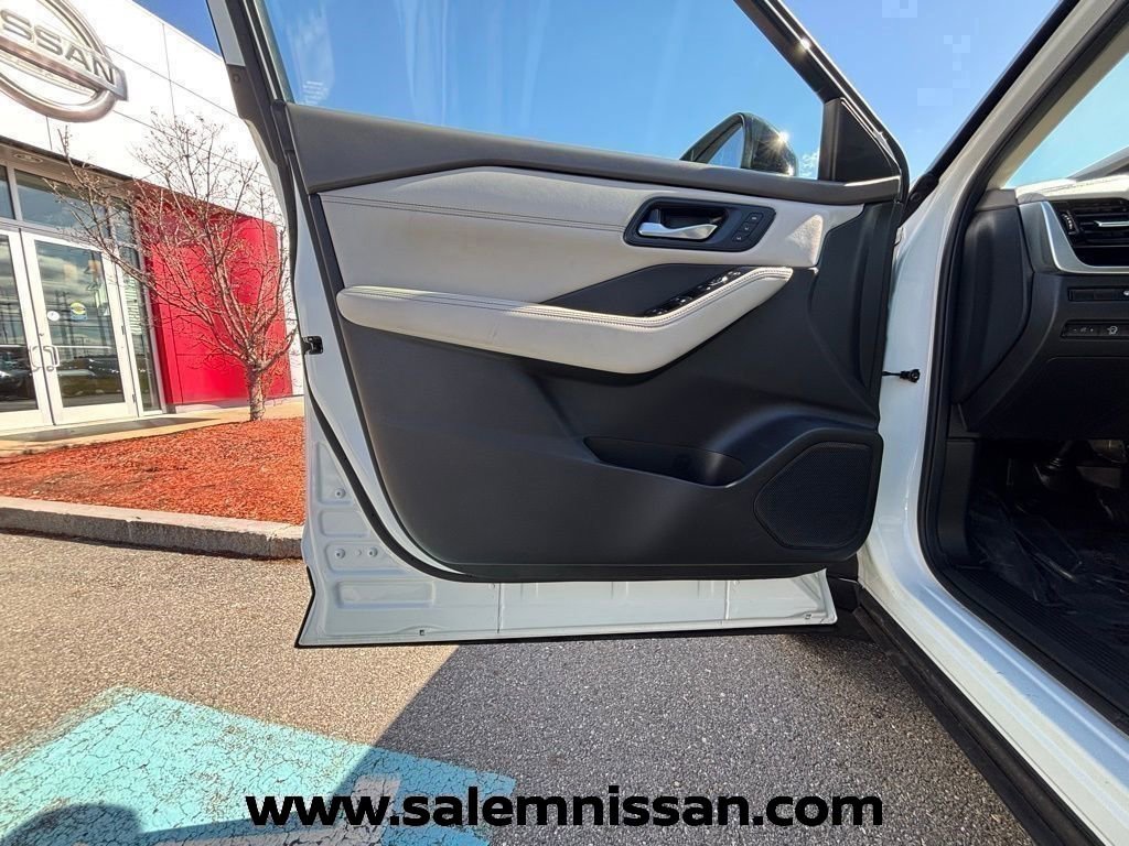 Certified 2023 Nissan Rogue SL image 12