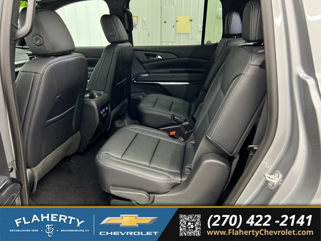 New 2026 Chevrolet Traverse LT w/ Midnight/Sport Edition AWD/4WD image 11