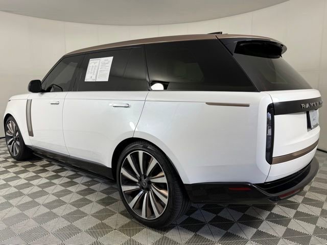 Used 2023 Land Rover Range Rover SV image 4