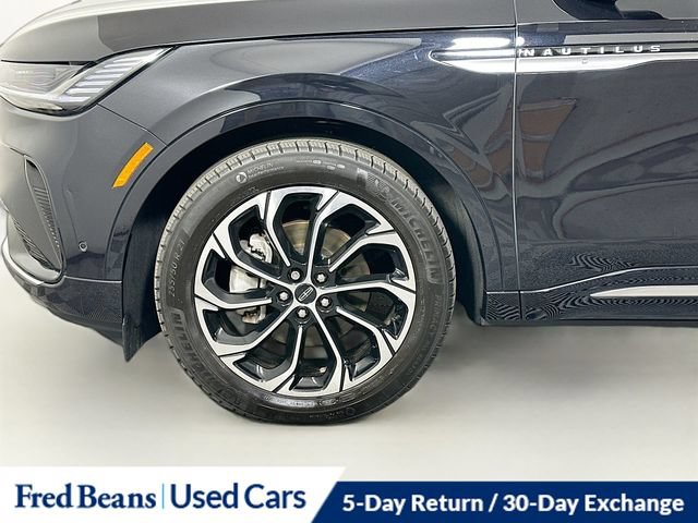 Certified 2024 Lincoln Nautilus Reserve w/ Equipment Group 202A AWD/4WD image 39