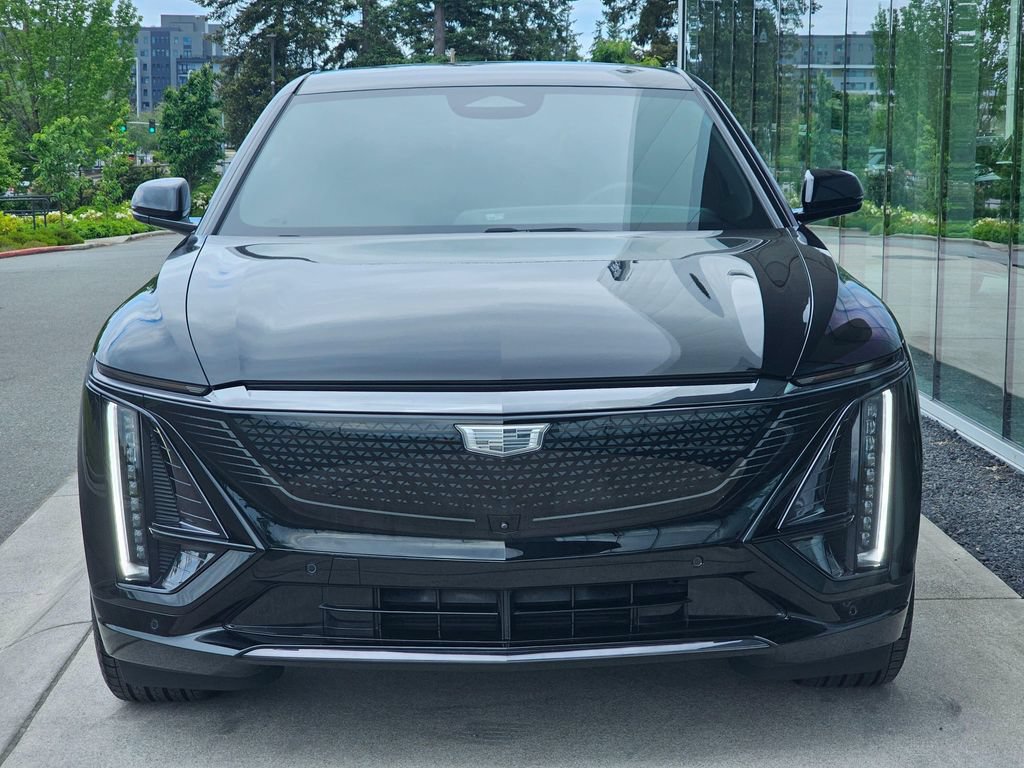 Certified 2024 Cadillac Lyriq Sport AWD/4WD image 8