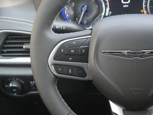 New 2026 Chrysler Pacifica Select image 18