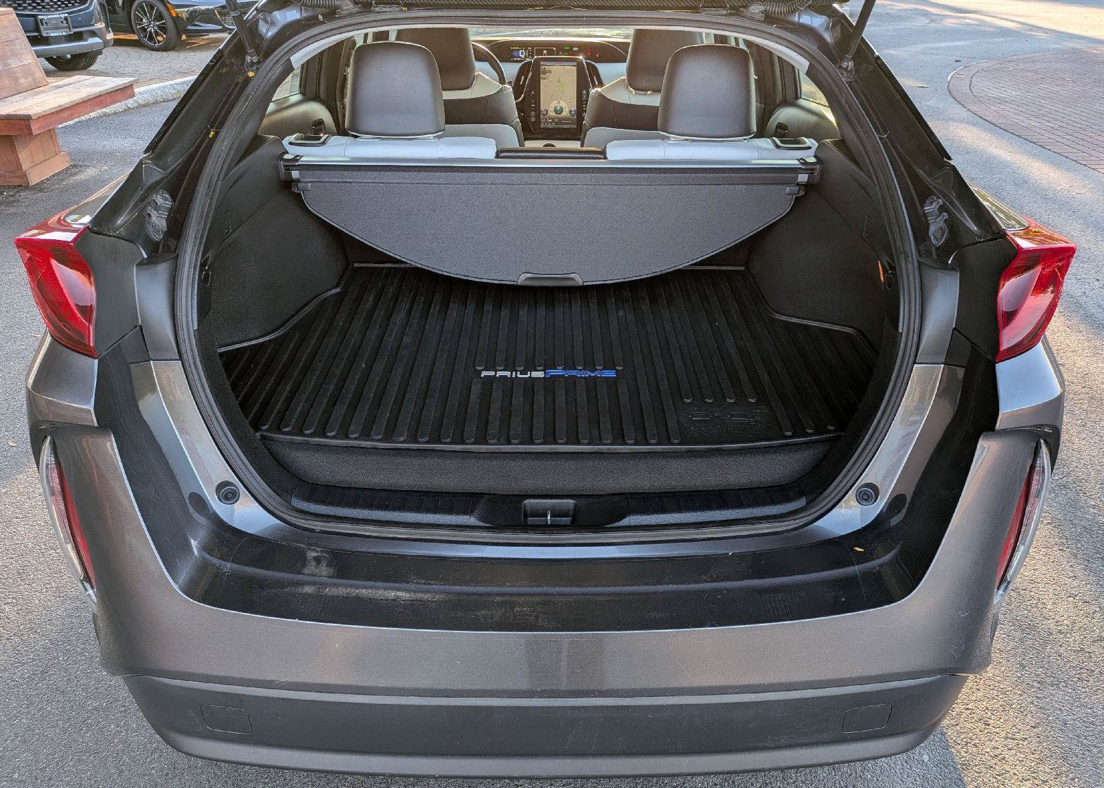 Used 2018 Toyota Prius Prime Premium FWD image 10