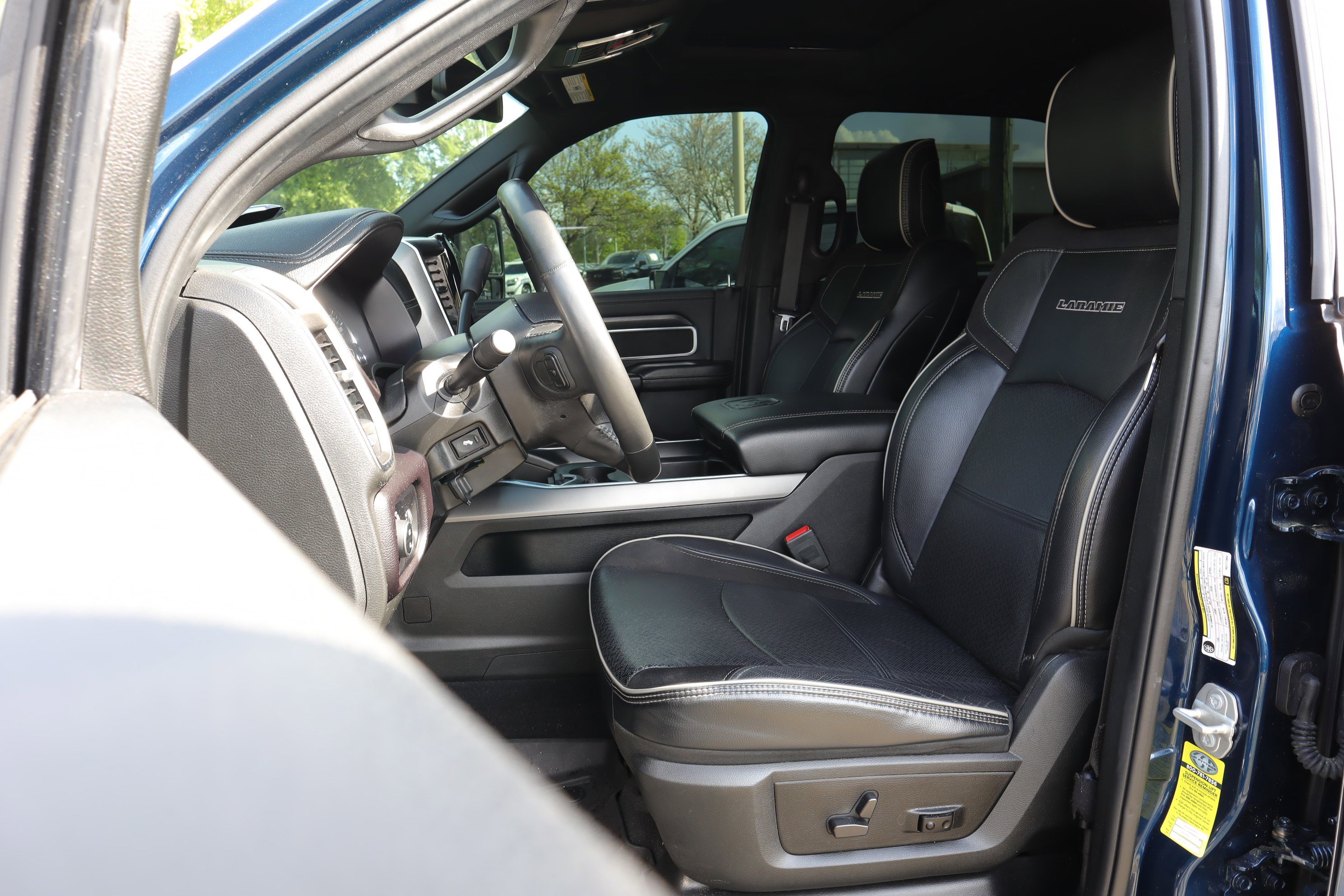 Used 2024 RAM 2500 Laramie w/ Night Edition image 9