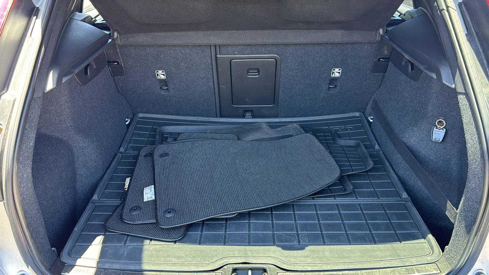 Used 2019 Volvo XC40 T5 Inscription AWD/4WD image 27