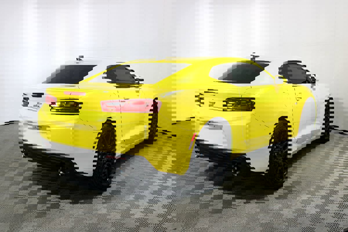 Used 2017 Chevrolet Camaro LT RWD image 30