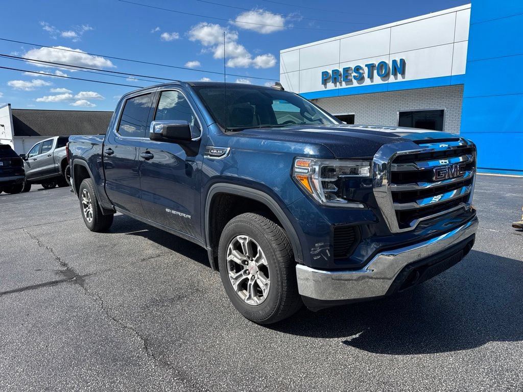 Used 2020 GMC Sierra 1500 SLE w/ SLE Value Package AWD/4WD image 3