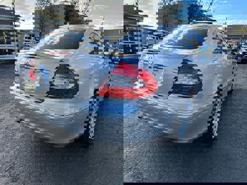 Used 2009 Mercedes-Benz CLK 350 Coupe image 5