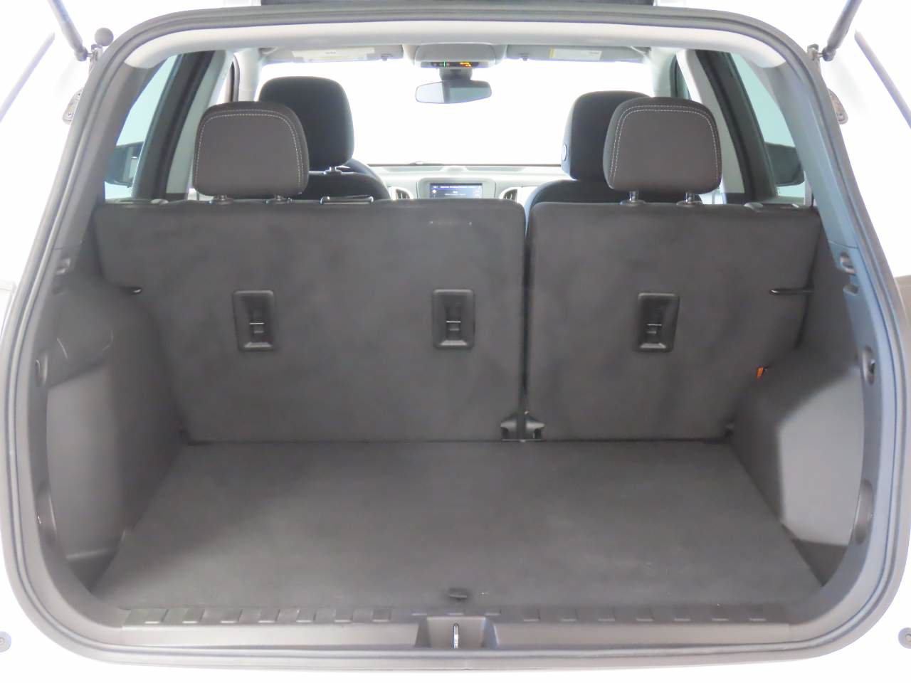 Used 2024 Chevrolet Equinox LS FWD image 16