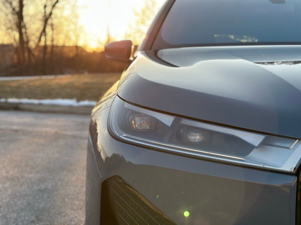 Used 2025 BMW iX xDrive50 w/ Premium Package image 10