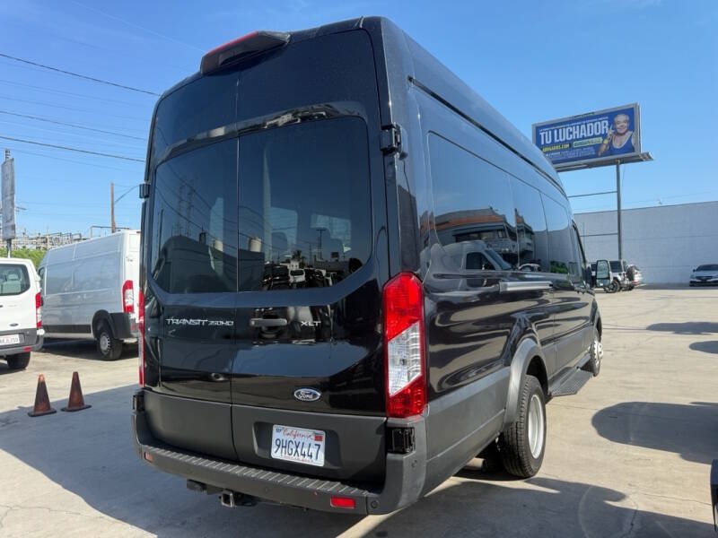 Used 2023 Ford Transit 350 XLT RWD image 6