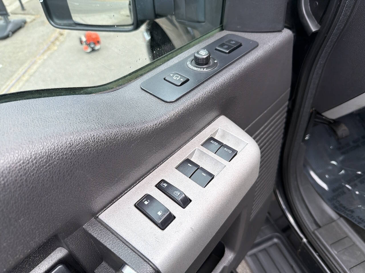 Used 2015 Ford F350 Lariat w/ Camper Package AWD/4WD image 36