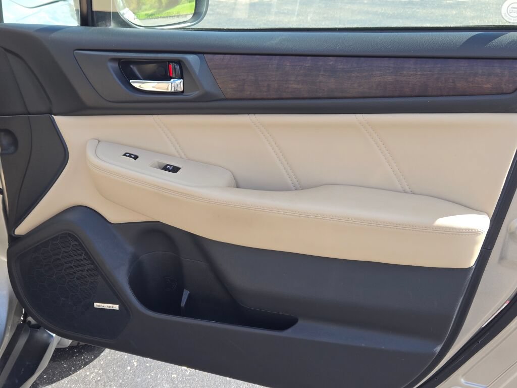 Used 2019 Subaru Outback 2.5i Limited w/ Protection Package #1 AWD/4WD image 7