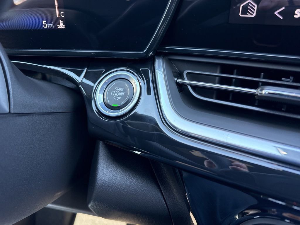 New 2026 Chevrolet Trax RS w/ Sunroof Package image 22