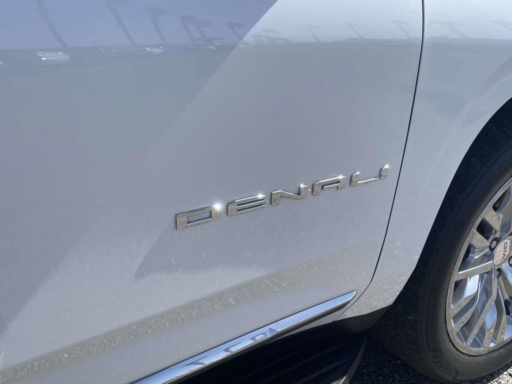 Used 2023 GMC Yukon Denali w/ Max Trailering Package image 5