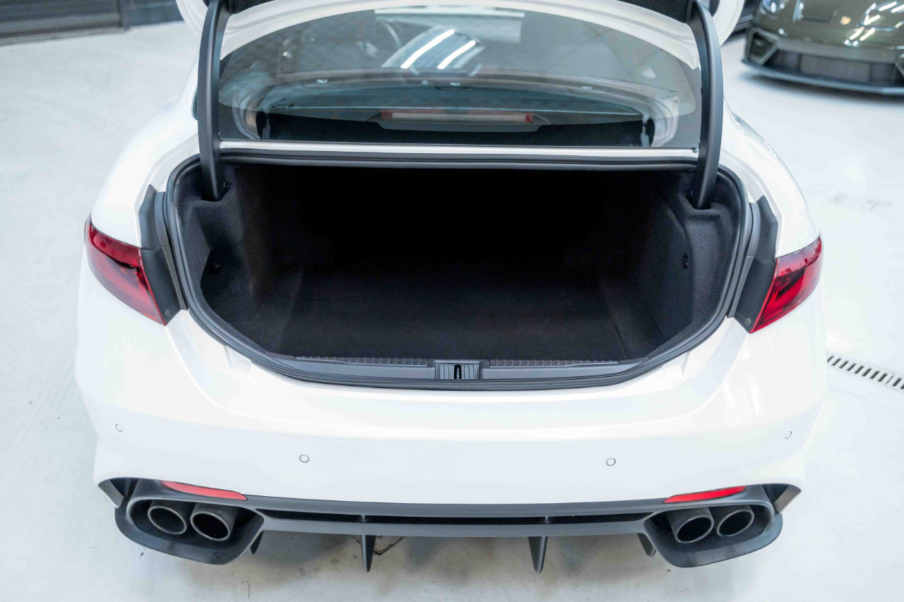 Used 2017 Alfa Romeo Giulia Quadrifoglio image 88