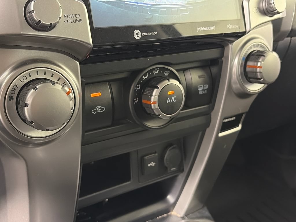 Used 2022 Toyota 4Runner SR5 AWD/4WD image 21