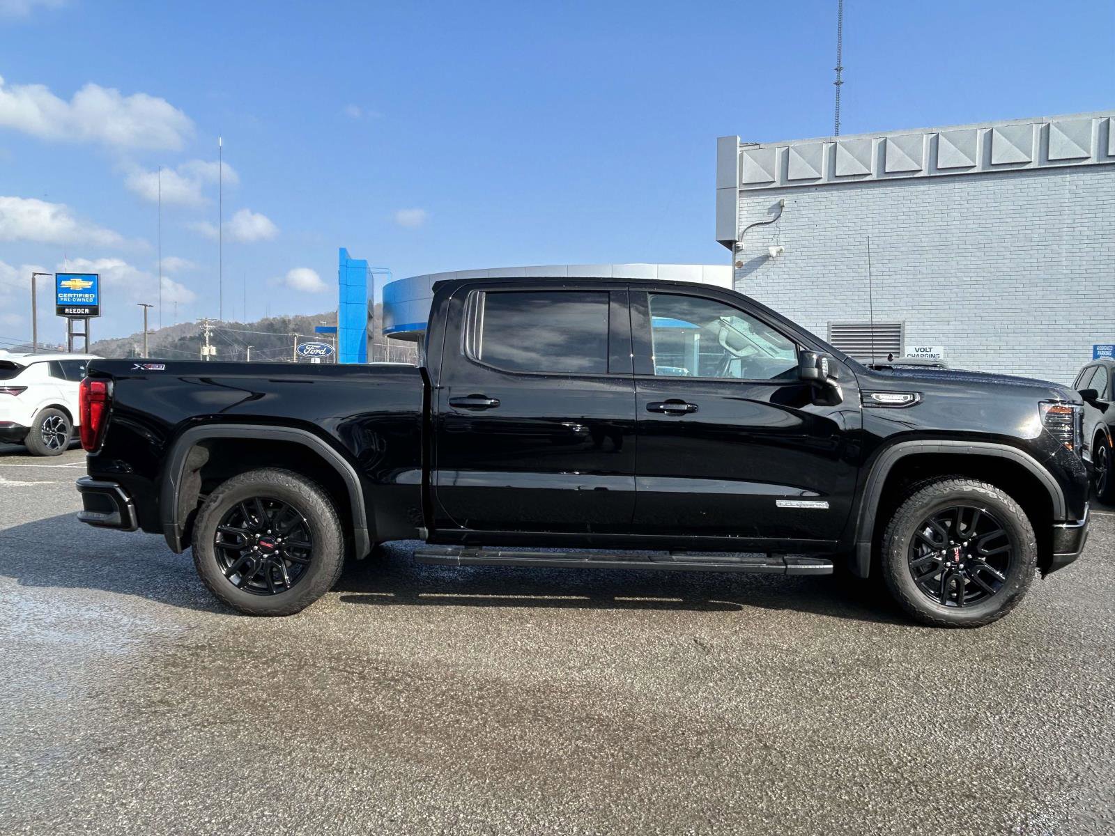 Used 2024 GMC Sierra 1500 Elevation w/ Elevation Premium Package image 2