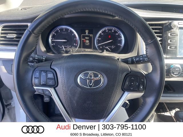 Used 2016 Toyota Highlander XLE AWD/4WD image 5