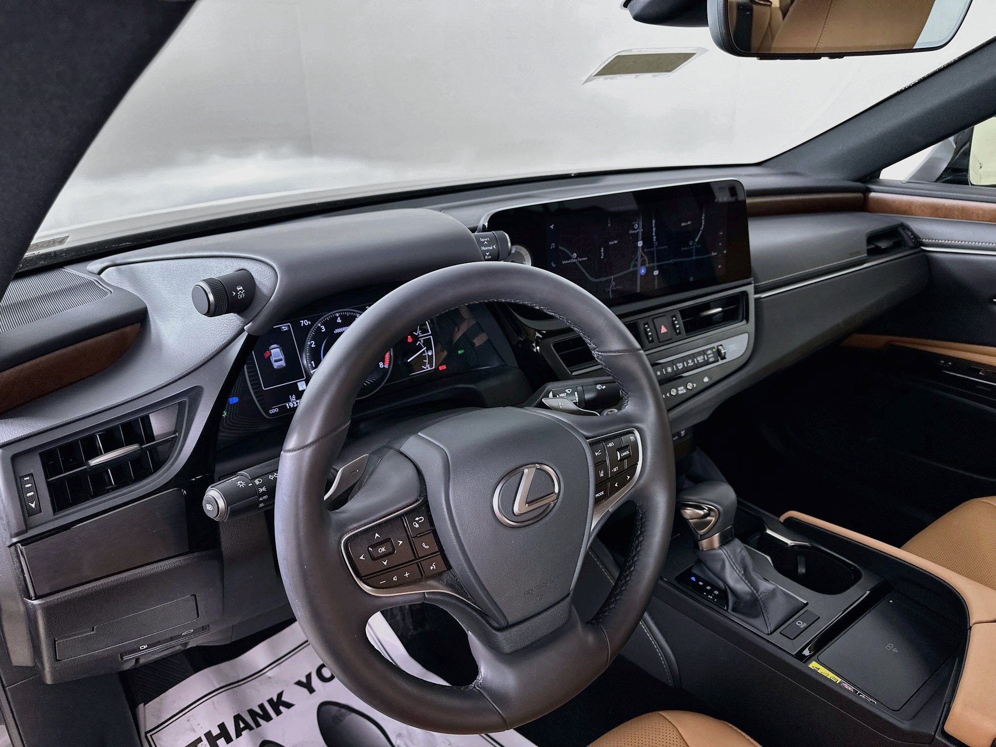 Used 2024 Lexus ES 350 w/ Premium Package FWD image 10