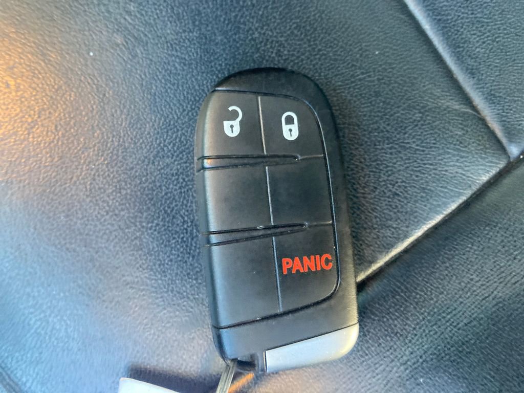 Used 2017 Jeep Grand Cherokee Limited image 33