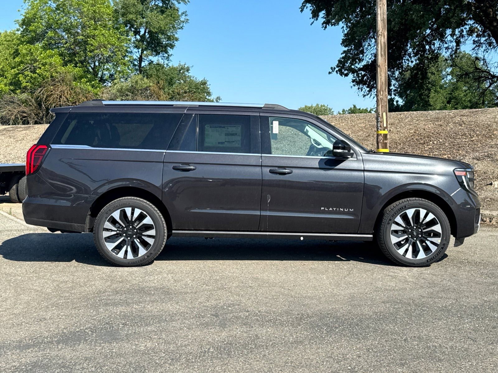 New 2026 Ford Expedition Max Platinum AWD/4WD image 2