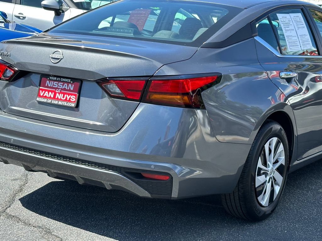 Used 2025 Nissan Altima 2.5 S FWD image 7