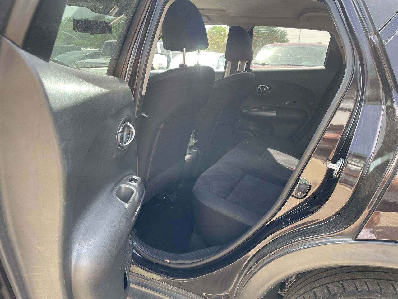 Used 2015 Nissan Juke SV image 11