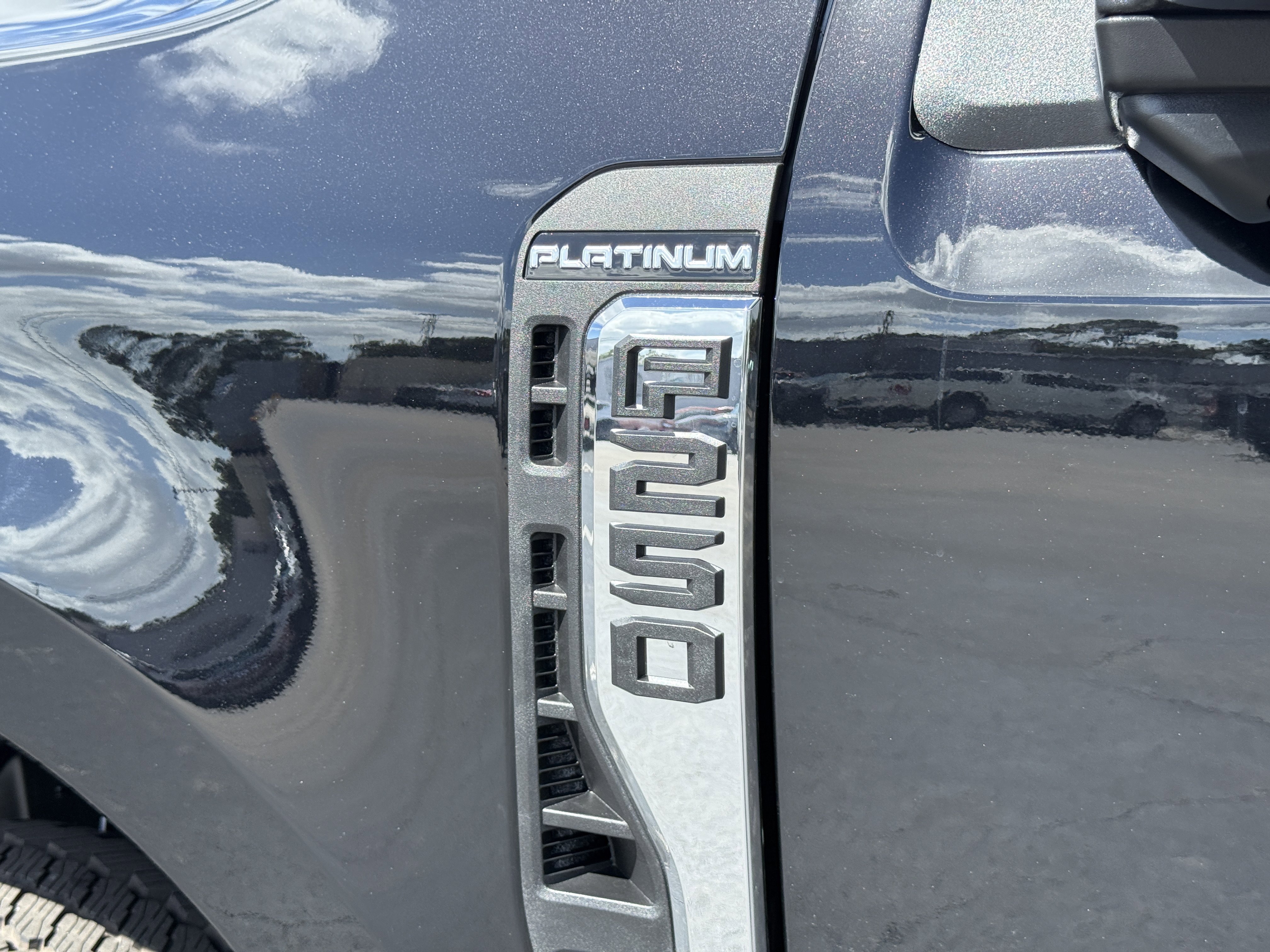 New 2026 Ford F250 Platinum image 9