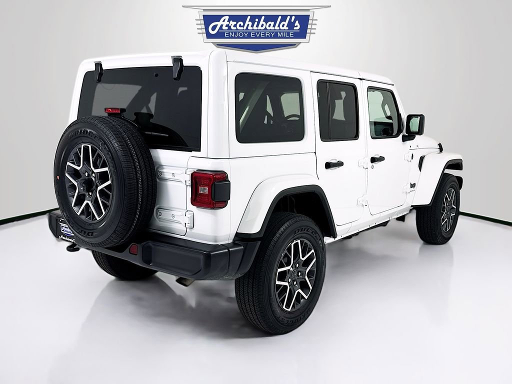 Used 2025 Jeep Wrangler Sahara image 8