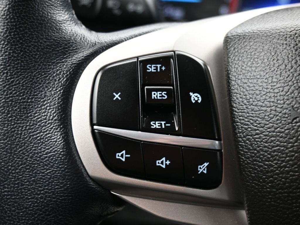 Used 2022 Ford Explorer XLT w/ Equipment Group 202A image 28