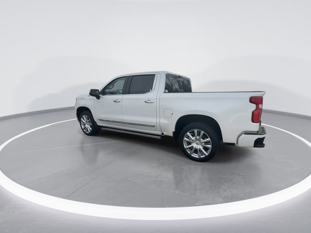 Used 2024 Chevrolet Silverado 1500 High Country w/ Technology Package AWD/4WD image 6