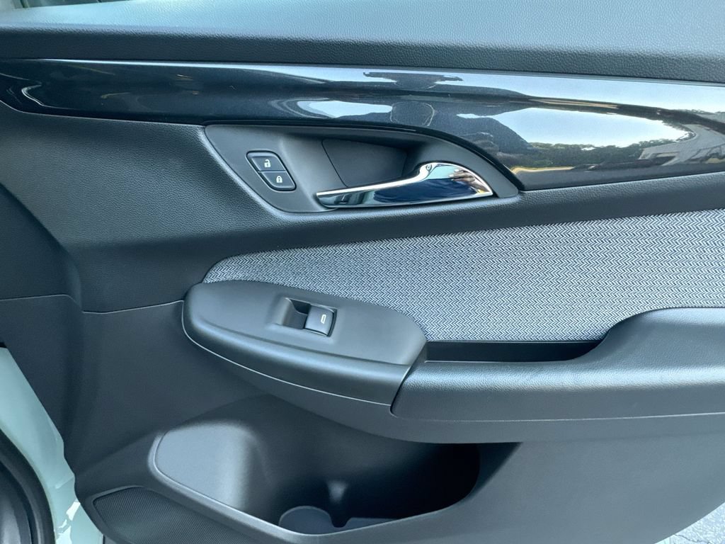 New 2026 Chevrolet TrailBlazer LT w/ LT Cold Weather Package FWD image 32