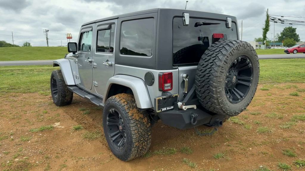 Used 2014 Jeep Wrangler Unlimited Sahara w/ Connectivity Group AWD/4WD image 5