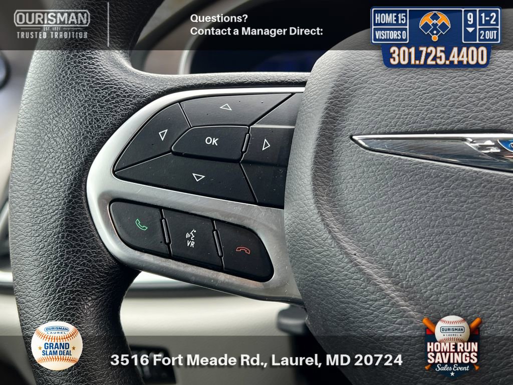 Used 2019 Chrysler Pacifica Touring Plus w/ Tire & Wheel Group FWD image 21