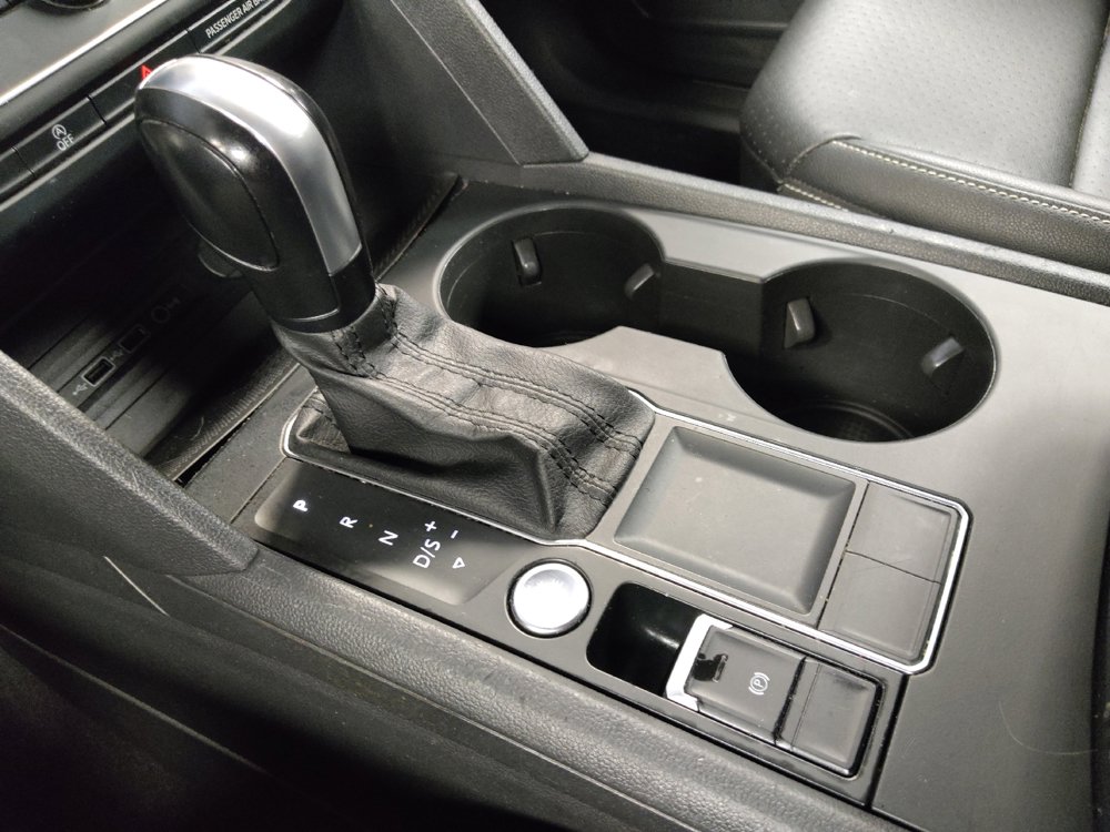 Used 2020 Volkswagen Atlas Cross Sport SE image 26