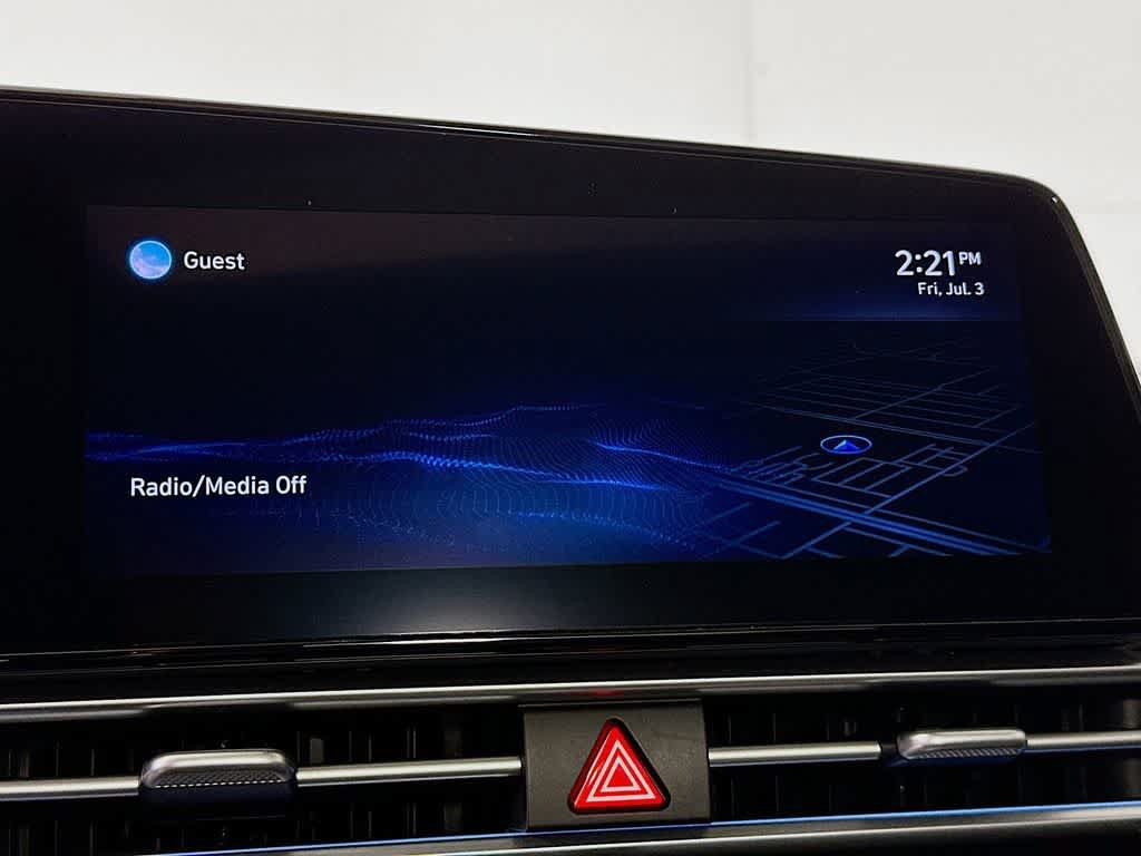 Used 2022 Hyundai Elantra Limited FWD image 16